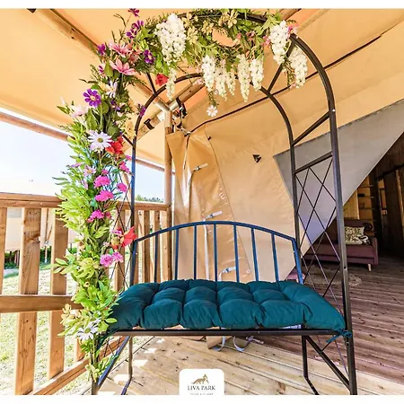 Liva Park Glamp Hotel Liwa Exterior photo