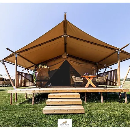 Liva Park Glamp Hotel Liwa Exterior photo