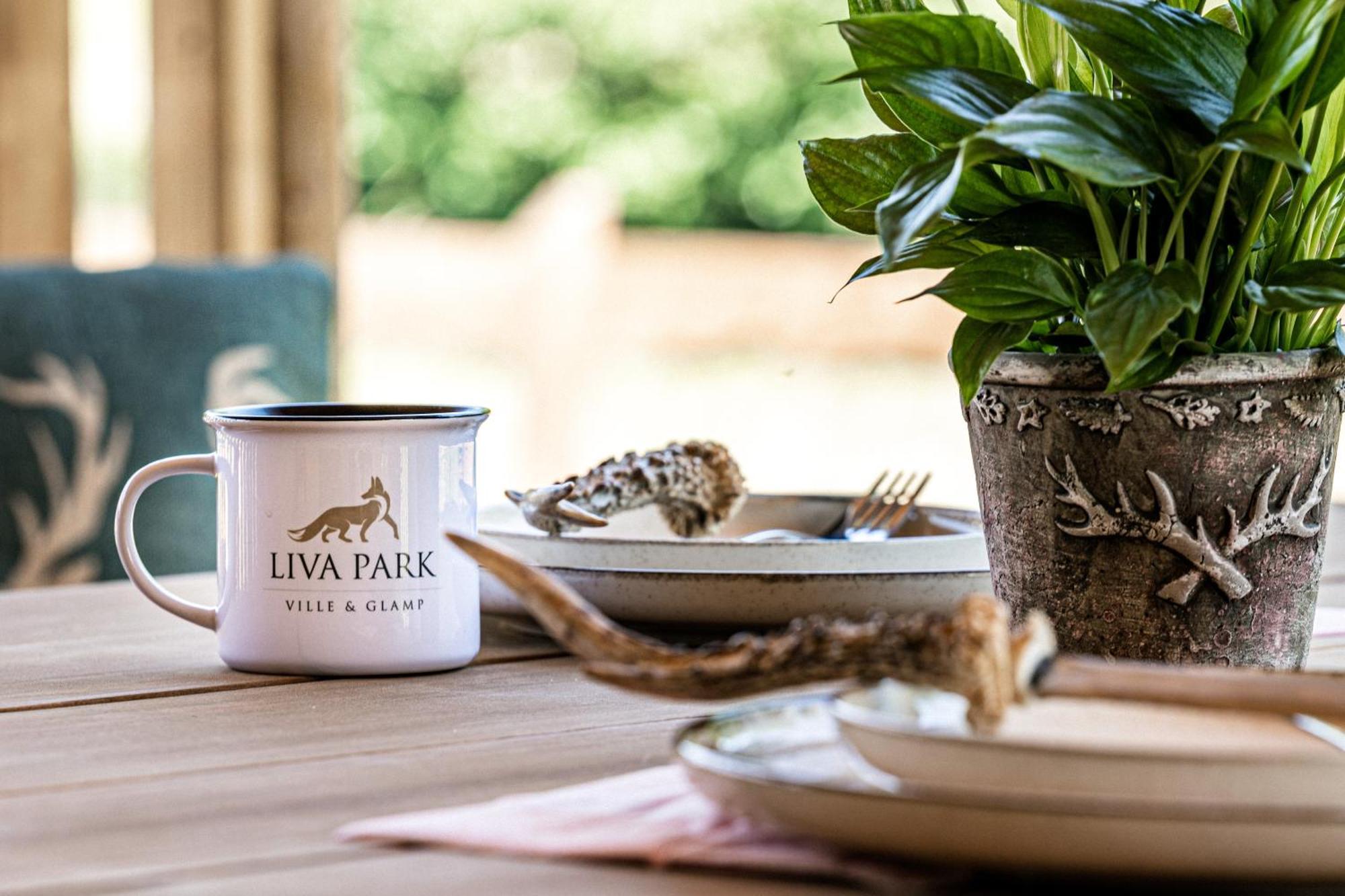 Liva Park Glamp * Liwa